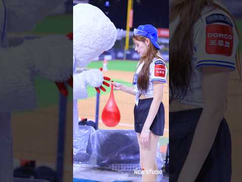 " 으아아악 터질것같아!!!!!!!!!!! " 250819 이예빈 치어리더 워터페스티벌 직캠