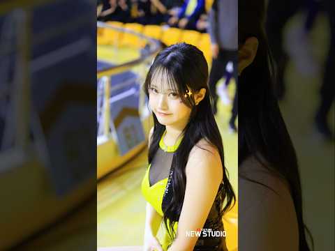 " 귀엽고 이쁘고 혼자서 다 한다! " 251111 정설아 치어리더 직캠