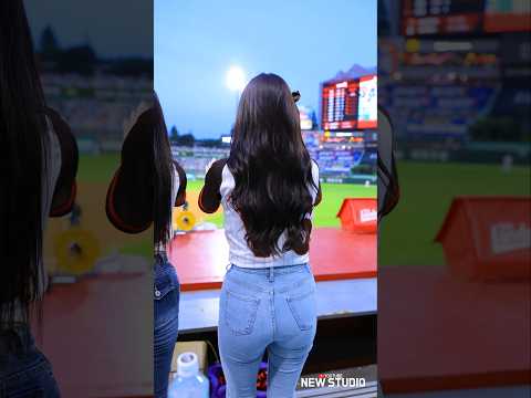" 연청 매력 미친 김현영 치어리더 아웃송 직캠 " 250827