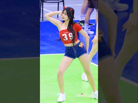 " 하이라이트 말고 공연 영상으로 봐보자! " 260106 고가빈 치어리더직캠 https://bbs.opparadise.com/data/apms/video/youtube/QlmA5sZJgrA.jpg " 하이라이트 말고 공연 영상으로 봐보자! " 260106 고가빈 치어리더직캠