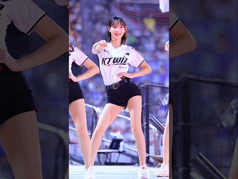 " 대만에서 KT 응원단 인기순위 TOP3에 든다는 그녀 " 250902 정희정 치어리더 아웃송 직캠