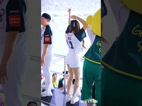 " 1층 멤버들이 봐주질 않아서 알고리에 나타나기로 마음 먹은 이예빈치어리더 " 250831