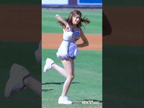 " 한국에서도 보기 힘든 치어리딩!! " 251109 이예빈 치어리더 직캠