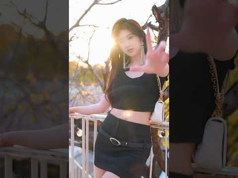 Elegant Walk | Effortless Charm https://bbs.opparadise.com/data/apms/video/youtube/d5oVPITOHOA.jpg Elegant Walk | Effortless Charm