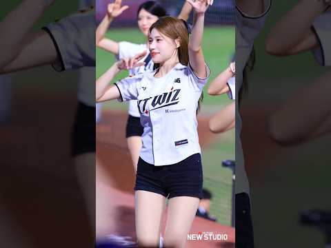 " 다들 미모에 환호성을 내질렀다 ㅋㅋㅋㅋ " 251107 이예빈 치어리더 직캠