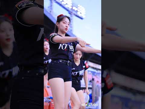 " 마지막 따봉이 킬포인 ㄱㅇㅇ ㅇㅅㅇ!!!!   " 250824 이서윤 치어리더 피리아웃송직캠