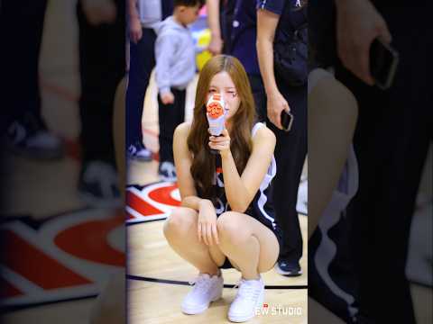 " 쏠수있어!!!! "  251009 김해리치어리더  직캠